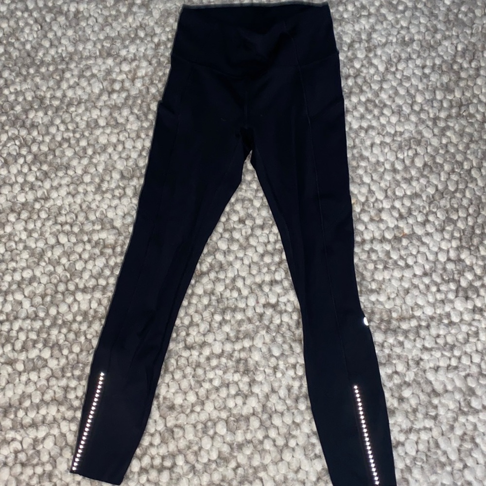 Brand new Lulus size 4 25 inch cropped worn once